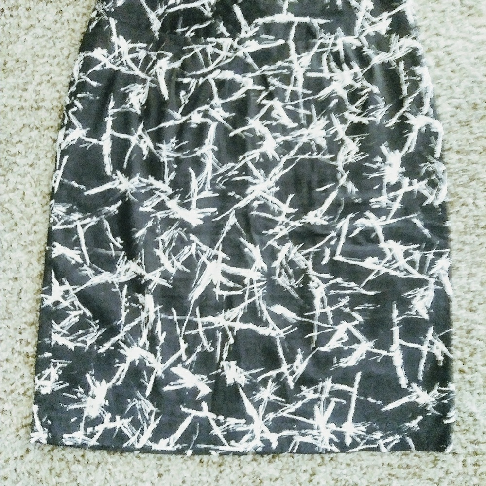 ๐ Skirt - Picture 2 of 2